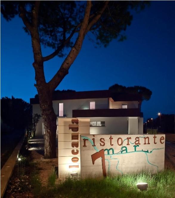 Locanda Ristorante 7 Mari 포르토 비로 외부 사진